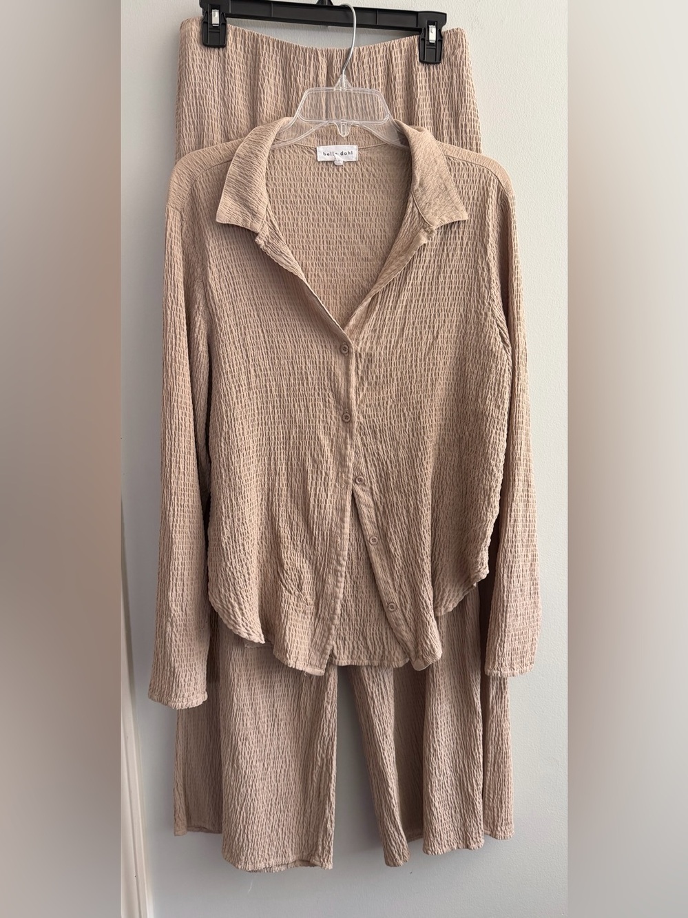 Bella Dahl Crinkle pant/button down top set in Taupe